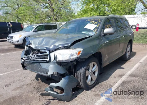 2010 Toyota Highlander Limited V6 z USA, uszkodzony, nr VIN 5TDDK3EH4AS026823